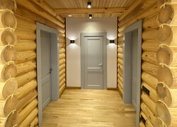 Виготовлення дерев'яних дверей на замовлення спеціалістами компанії "ДеревоДім"
